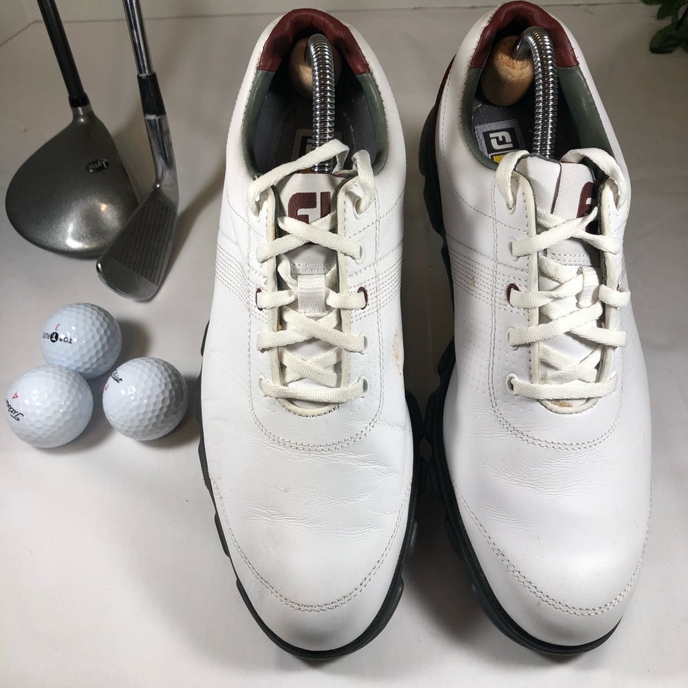 FJ Dry Joys Tour golf shoes